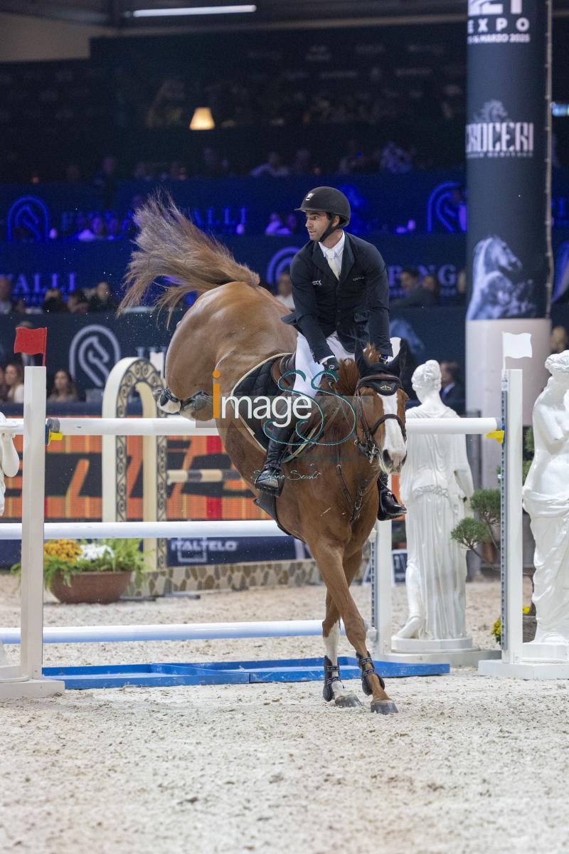 Anquetin Julien (FRA) riding Fiona des Ibis_Verona_20241109_SS358356.jpg